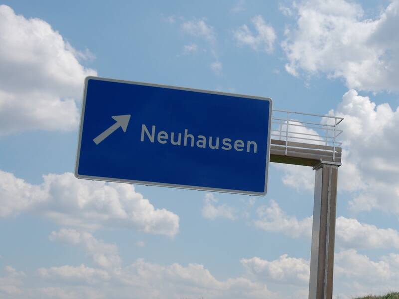 Autobahnschild Neuhausen